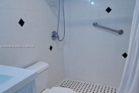 Condominio en venta en West Palm Beach, Florida, 1 dormitorio, 61.59 m2 № 2021642 - foto 13