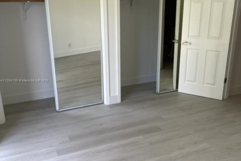 Condominio en venta en West Palm Beach, Florida, 1 dormitorio, 61.59 m2 № 2021642 - foto 15