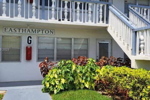 Condominio en West Palm Beach, Florida, 1 dormitorio  № 2021642