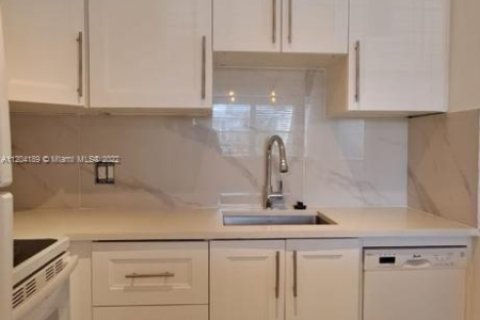 Condominio en venta en West Palm Beach, Florida, 1 dormitorio, 61.59 m2 № 2021642 - foto 6