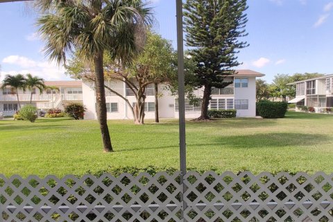 Condominio en venta en West Palm Beach, Florida, 1 dormitorio, 61.59 m2 № 2021642 - foto 2