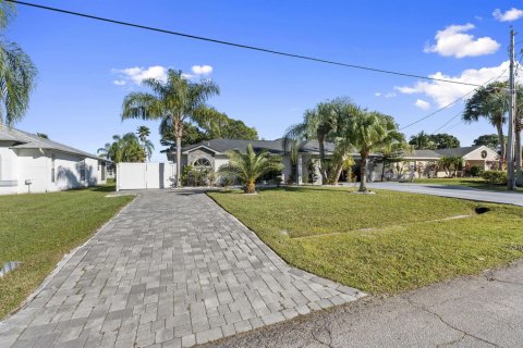 Casa en venta en Port St. Lucie, Florida, 4 dormitorios, 153.85 m2 № 2078330 - foto 7