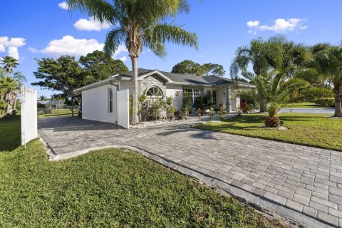 Casa en venta en Port St. Lucie, Florida, 4 dormitorios, 153.85 m2 № 2078330 - foto 6
