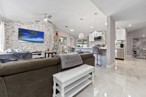 Casa en venta en Port St. Lucie, Florida, 4 dormitorios, 153.85 m2 № 2078330 - foto 13