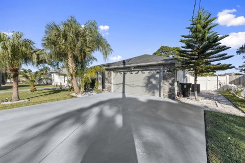 Casa en venta en Port St. Lucie, Florida, 4 dormitorios, 153.85 m2 № 2078330 - foto 9