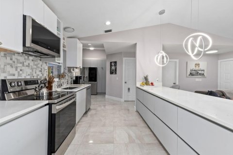 Casa en venta en Port St. Lucie, Florida, 4 dormitorios, 153.85 m2 № 2078330 - foto 16