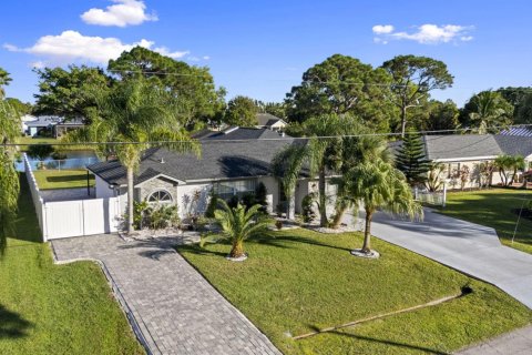 Casa en venta en Port St. Lucie, Florida, 4 dormitorios, 153.85 m2 № 2078330 - foto 2