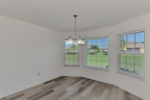 Villa ou maison à vendre à Englewood, Floride: 2 chambres, 173.63 m2 № 2431060 - photo 18