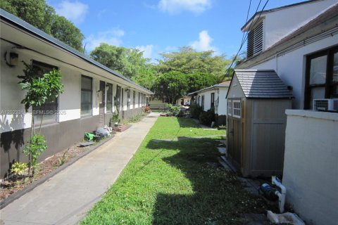 Appartement à louer à Hollywood, Floride: 1 chambre, 399.85 m2 № 2077357 - photo 12