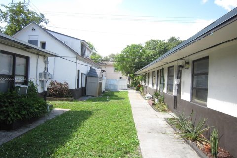 Appartement à louer à Hollywood, Floride: 1 chambre, 399.85 m2 № 2077357 - photo 14