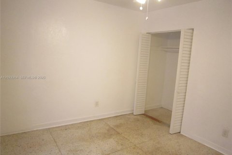 Appartement à louer à Hollywood, Floride: 1 chambre, 399.85 m2 № 2077357 - photo 9