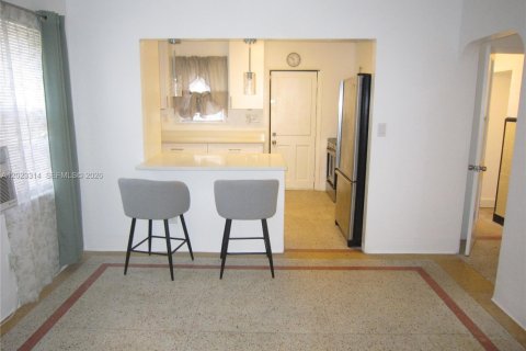 Appartement à louer à Hollywood, Floride: 1 chambre, 399.85 m2 № 2077357 - photo 2
