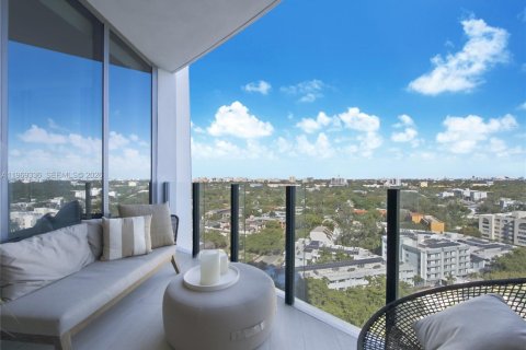Condo in Miami, Florida, 2 bedrooms  № 2030996 - photo 7