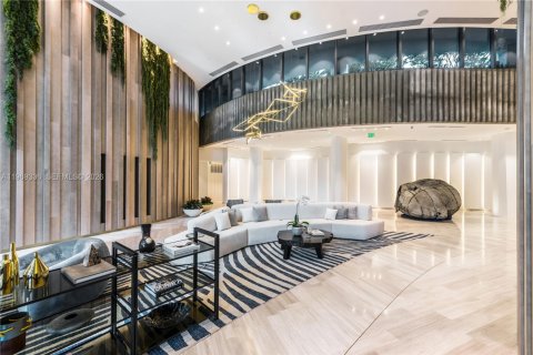 Condo in Miami, Florida, 2 bedrooms  № 2030996 - photo 19