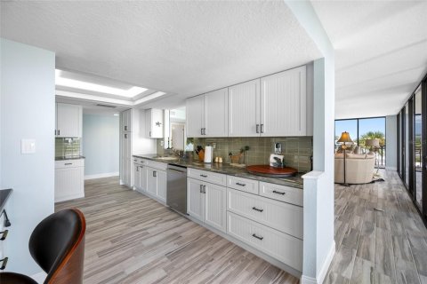Copropriété à vendre à Treasure Island, Floride: 2 chambres, 140.28 m2 № 2378195 - photo 18
