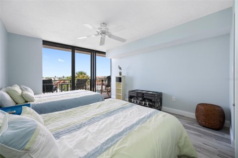 Copropriété à vendre à Treasure Island, Floride: 2 chambres, 140.28 m2 № 2378195 - photo 25