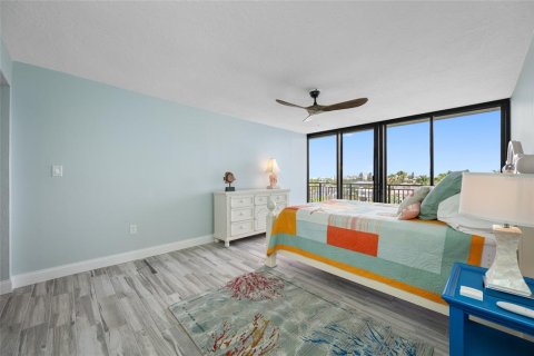 Copropriété à vendre à Treasure Island, Floride: 2 chambres, 140.28 m2 № 2378195 - photo 19