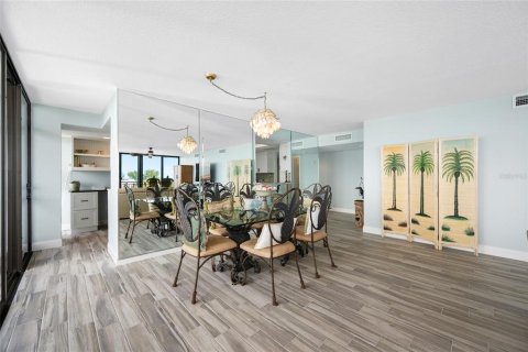 Copropriété à vendre à Treasure Island, Floride: 2 chambres, 140.28 m2 № 2378195 - photo 8