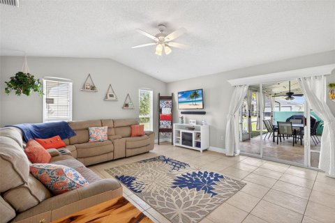 Villa ou maison à vendre à Bradenton, Floride: 3 chambres, 175.59 m2 № 2135694 - photo 15