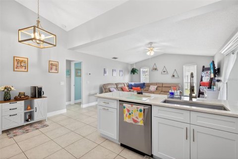 Villa ou maison à vendre à Bradenton, Floride: 3 chambres, 175.59 m2 № 2135694 - photo 10