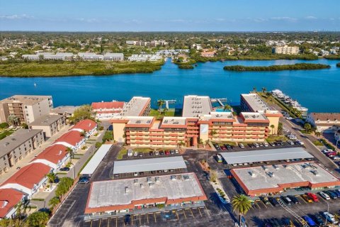 Copropriété à vendre à Indian Shores, Floride: 2 chambres, 86.86 m2 № 2150502 - photo 29