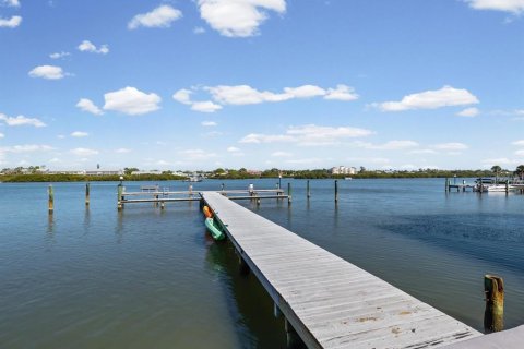 Copropriété à vendre à Indian Shores, Floride: 2 chambres, 86.86 m2 № 2150502 - photo 4