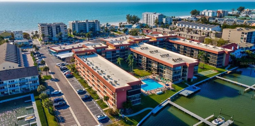 Condo à Indian Shores, Floride, 2 chambres  № 2150502