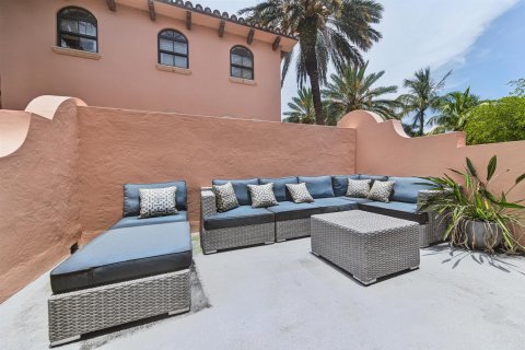 Adosado en venta en Fort Lauderdale, Florida, 3 dormitorios, 274.43 m2 № 2242261 - foto 20