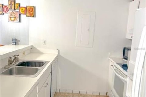 Condo in Haines City, Florida, 2 bedrooms  № 1784769 - photo 10
