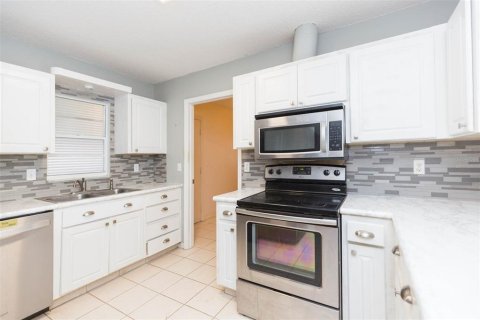Casa en venta en Sun City Center, Florida, 2 dormitorios, 172.8 m2 № 1536719 - foto 13