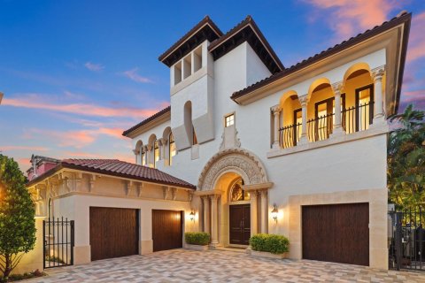 House in Boca Raton, Florida 4 bedrooms, 573.86 sq.m. № 2389910 - photo 12