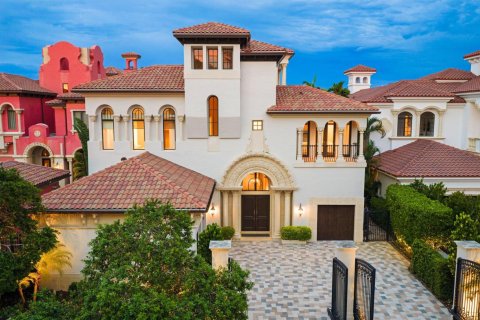 House in Boca Raton, Florida 4 bedrooms, 573.86 sq.m. № 2389910 - photo 9