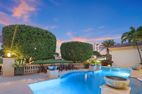 House in Boca Raton, Florida 4 bedrooms, 573.86 sq.m. № 2389910 - photo 16