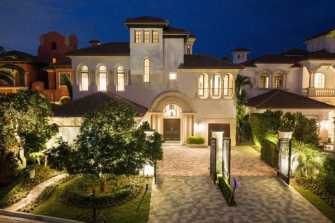 House in Boca Raton, Florida 4 bedrooms, 573.86 sq.m. № 2389910 - photo 8