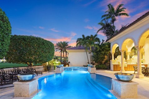House in Boca Raton, Florida 4 bedrooms, 573.86 sq.m. № 2389910 - photo 17