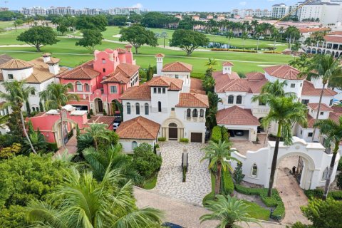 House in Boca Raton, Florida 4 bedrooms, 573.86 sq.m. № 2389910 - photo 7