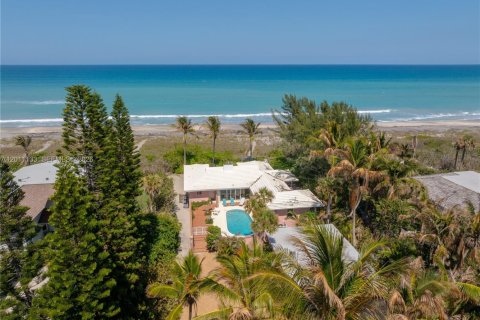 House in Jupiter Island, Florida 7 bedrooms, 286.23 sq.m. № 2076315