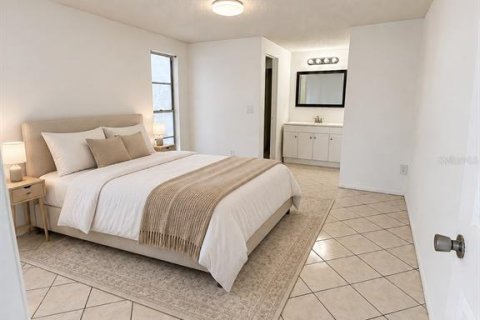 Casa en alquiler en Tampa, Florida, 3 dormitorios, 130.25 m2 № 2389214 - foto 12