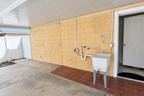 Casa en alquiler en Tampa, Florida, 3 dormitorios, 130.25 m2 № 2389214 - foto 27