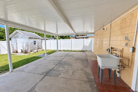 Casa en alquiler en Tampa, Florida, 3 dormitorios, 130.25 m2 № 2389214 - foto 25