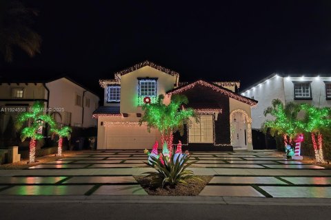 Casa en venta en Miami, Florida, 4 dormitorios, 217.21 m2 № 1982927 - foto 25
