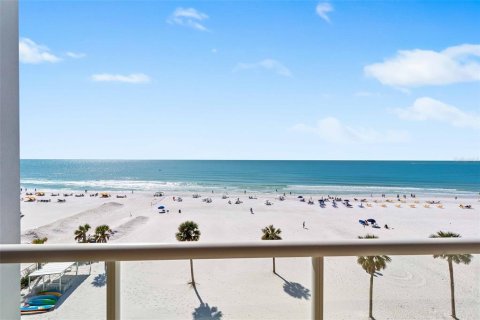 Condominio en venta en Sarasota, Florida, 3 dormitorios, 213.95 m2 № 2101676 - foto 4