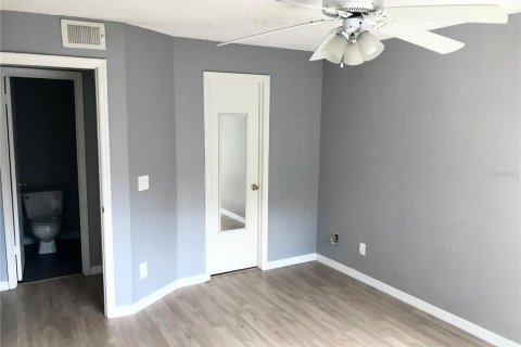 Condo in Orlando, Florida, 1 bedroom № 2111500 - photo 15