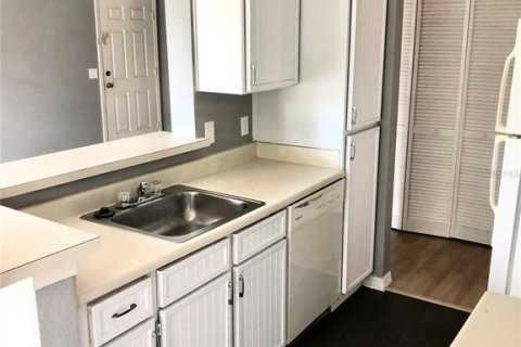 Condo in Orlando, Florida, 1 bedroom № 2111500 - photo 7