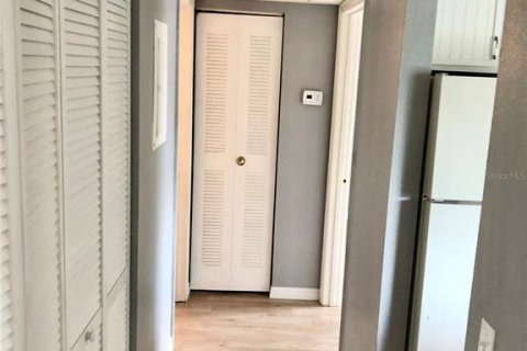 Condo in Orlando, Florida, 1 bedroom № 2111500 - photo 9
