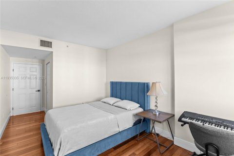 Condo in Coral Gables, Florida, 1 bedroom  № 1994565 - photo 5