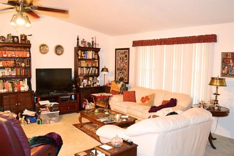 House in Ocala, Florida 2 bedrooms, 132.66 sq.m. № 1767039 - photo 9