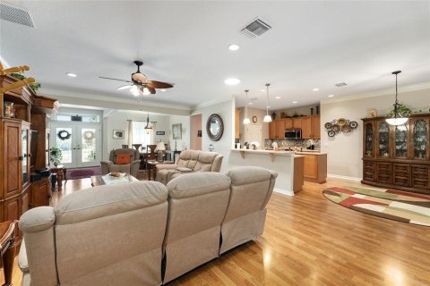 House in Summerfield, Florida 3 bedrooms, 197.51 sq.m. № 1620744 - photo 13