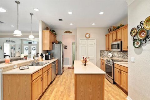 House in Summerfield, Florida 3 bedrooms, 197.51 sq.m. № 1620744 - photo 19