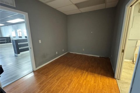Propiedad comercial en alquiler en Saint Lucie, Florida № 1718917 - foto 7